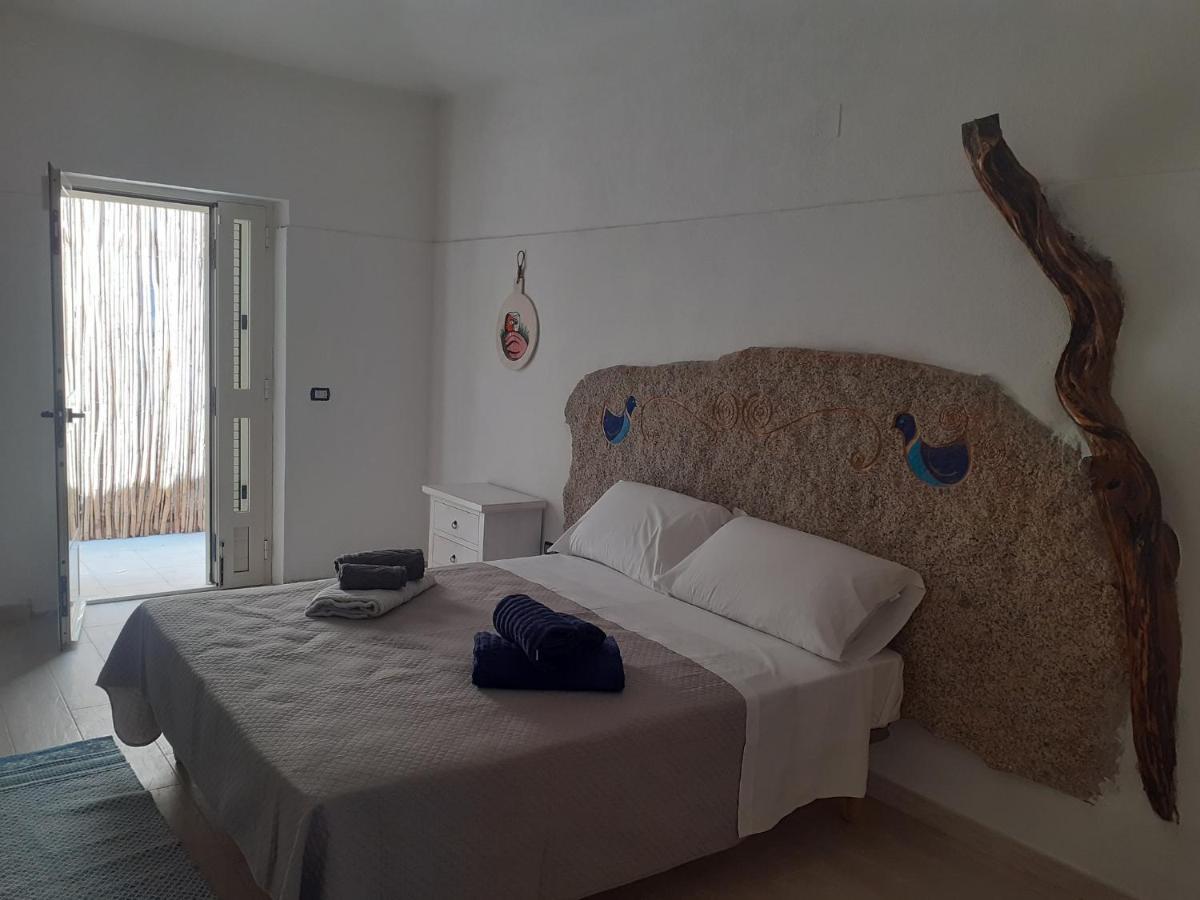 Bed And Breakfast Murales Orgosolo Eksteriør bilde